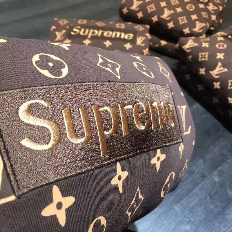 大人気ブランド Supreme X Louis Vuitton パーカー コーヒー