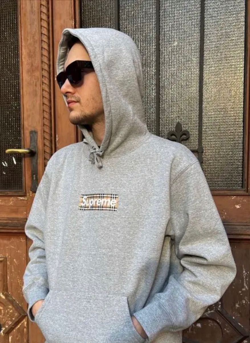 Supreme x Burberry スウェットシャツ